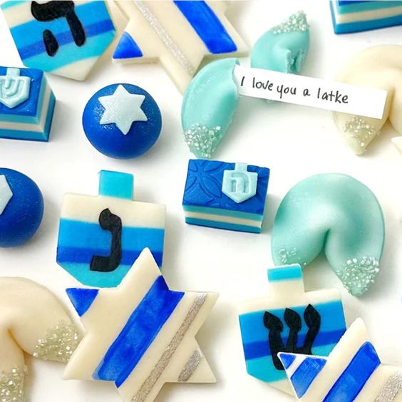 Hanukkah Elegant Gift Basket- Peace Love Light Shop