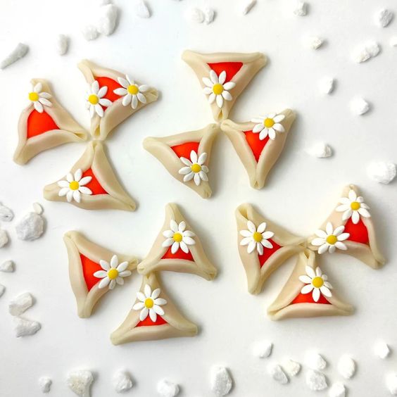 Marzipan Daisy Hamantaschen - Peace Love Light Shop