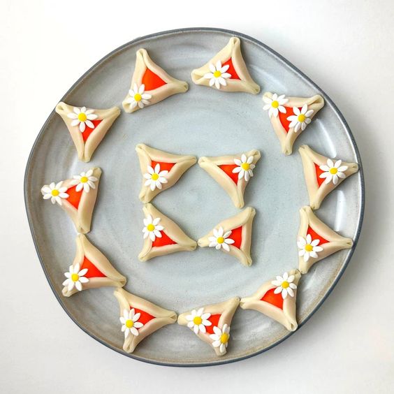 Marzipan Daisy Hamantaschen - Peace Love Light Shop