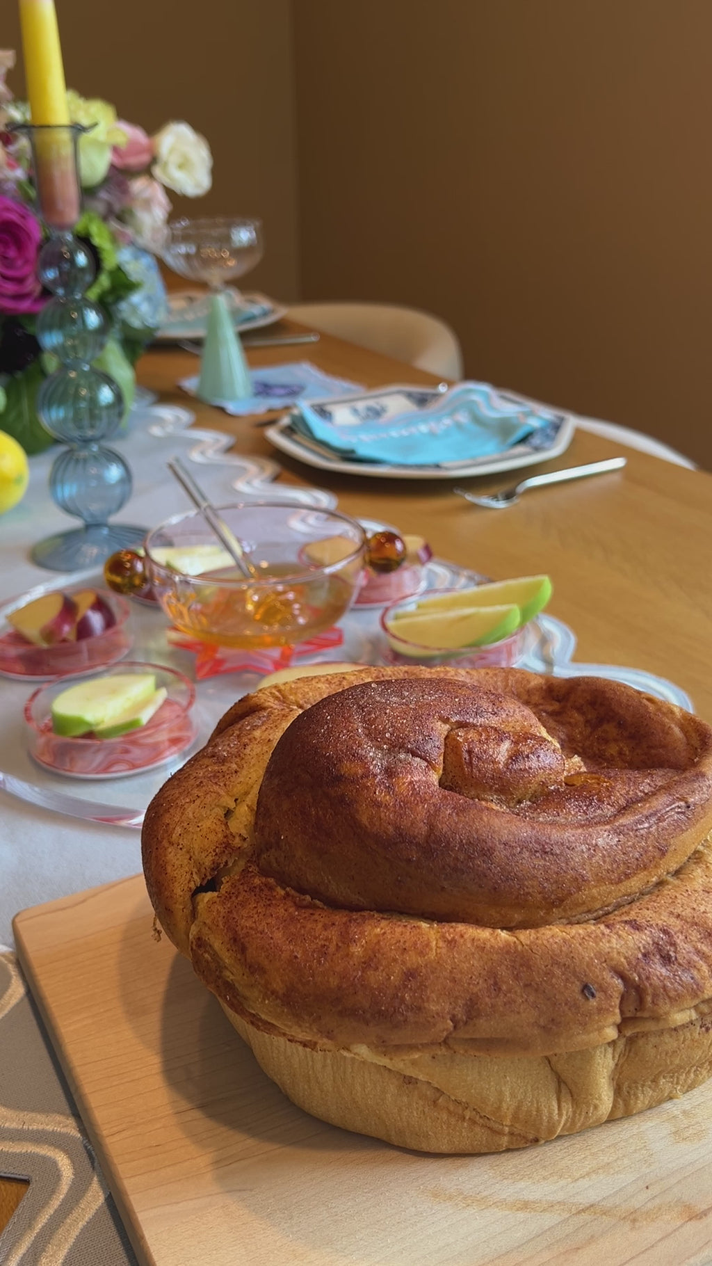 Rosh Hashanah tablescape- Peace Love Light Shop